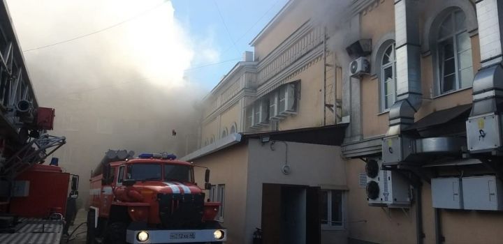 Прокуратура проводит проверку по факту пожара в торговом центре Ельца