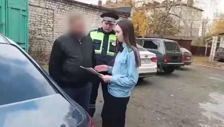 В Грязях автоледи насобирала штрафов на 250 тысяч рублей