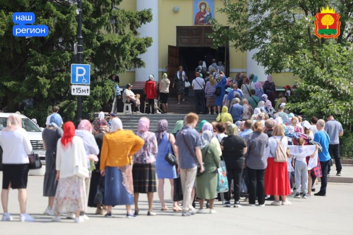 Толпы верующих пришли поклониться в липецкий храм мощам московской святой