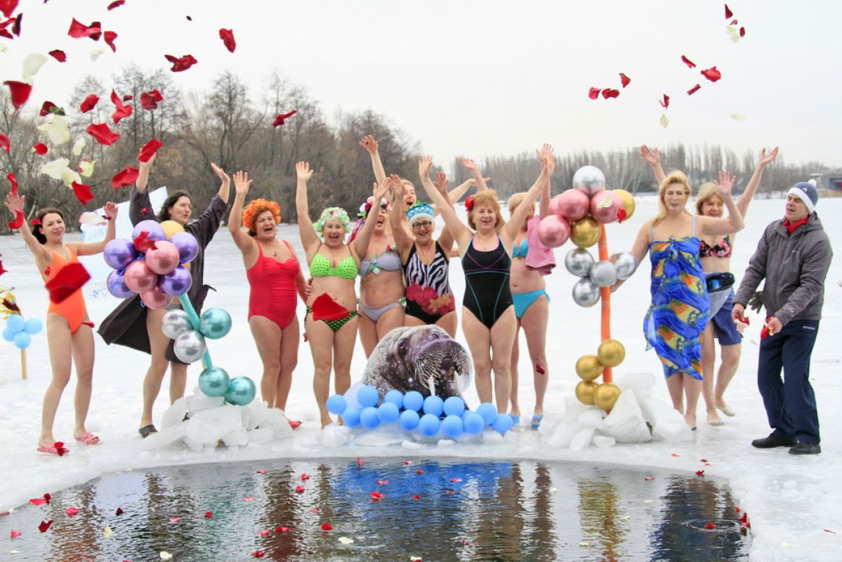 липецкие моржи. моржевание липецк. пожилые люди моржи. липецкие моржихи в бикини. юлия соломенцева липецк моржи.