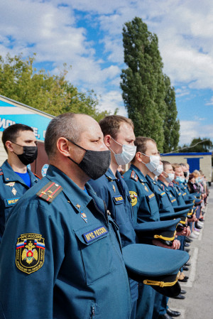 Липецкие спасатели почтили память Евгения Зиничева минутой молчания и возложением цветов