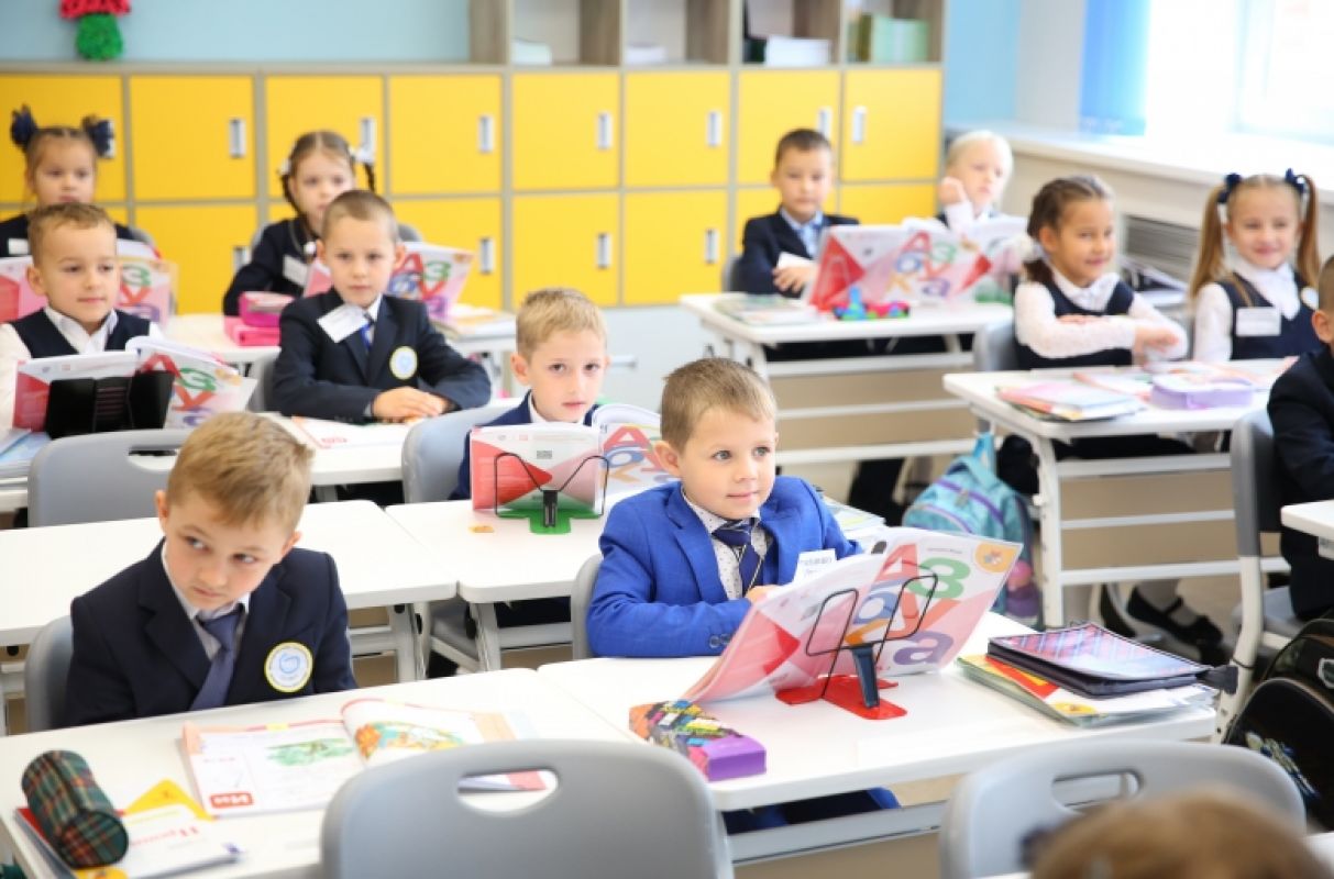 школа 26 липецк. школа 48 липецк. 34 школа липецк. школа 68 липецк. ученик 9 класса.