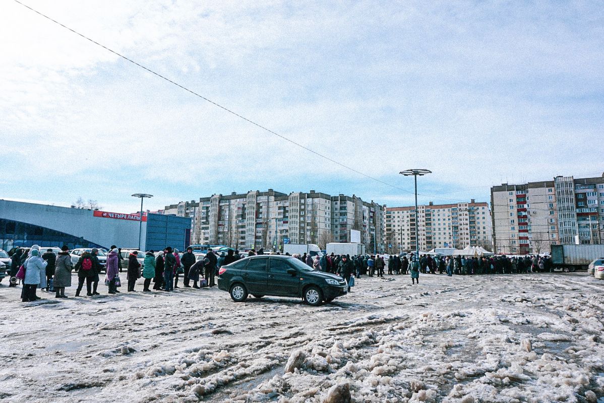 В Липецке очередь за сахаром растянулась на несколько десятков метров