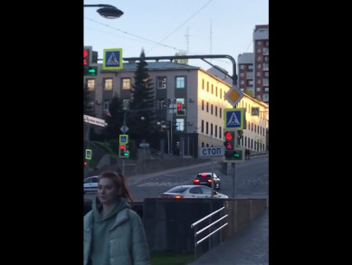 Внедорожник снёс ограждение на улице Советской в Липецке