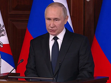 Путин: «Минобороны должно услышать тех, кто не замалчивает проблемы»