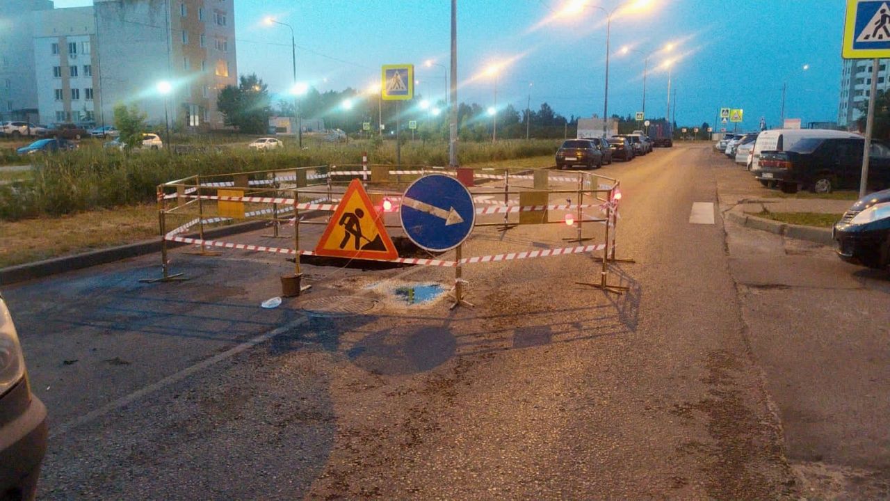 В мэрии Липецка рассказали, почему провалился асфальт на дороге |  17.06.2023 | Липецк - БезФормата