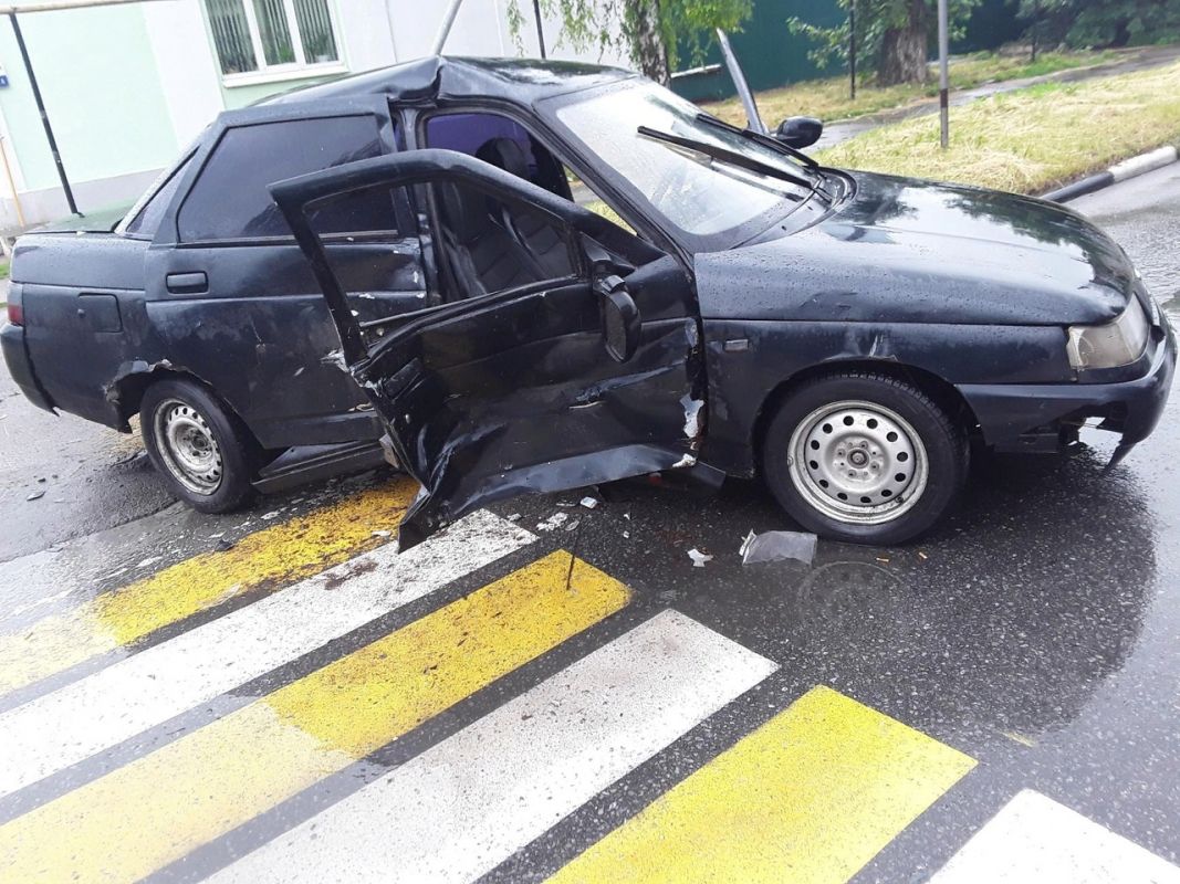 В Лебедяни в столкновении двух авто пострадала женщина