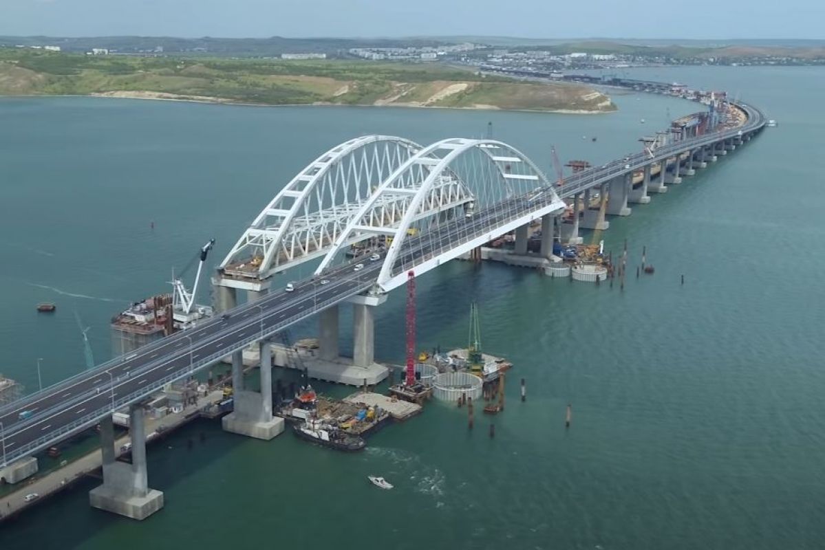 Липчан предупредили об&nbsp;огромной пробке на&nbsp;Крымском мосту