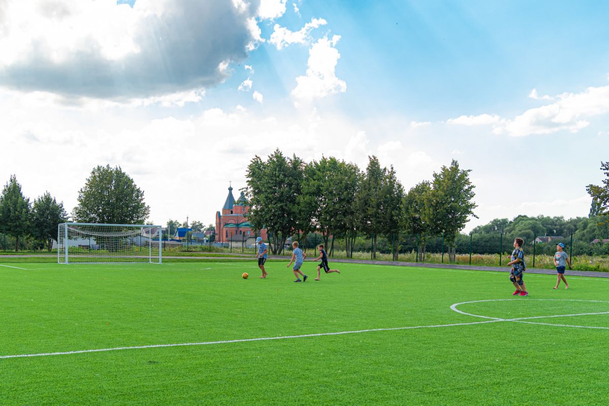 Спортивная площадка в липецком селе сама подскажет программу тренировок