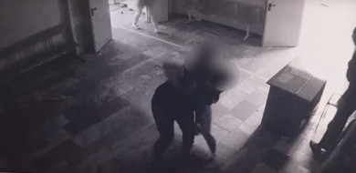 В Липецке неадекватный мужчина напал на сотрудницу травмопункта