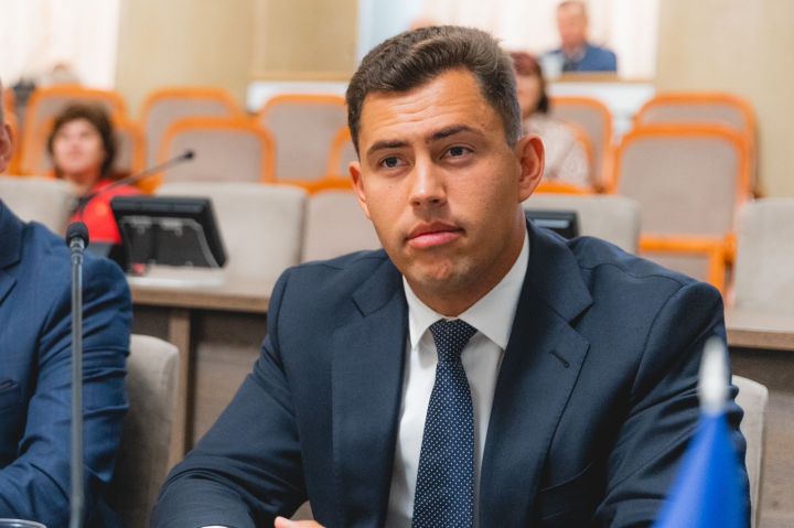 Председателем липецкого областного Совета депутатов стал Владимир Сериков 