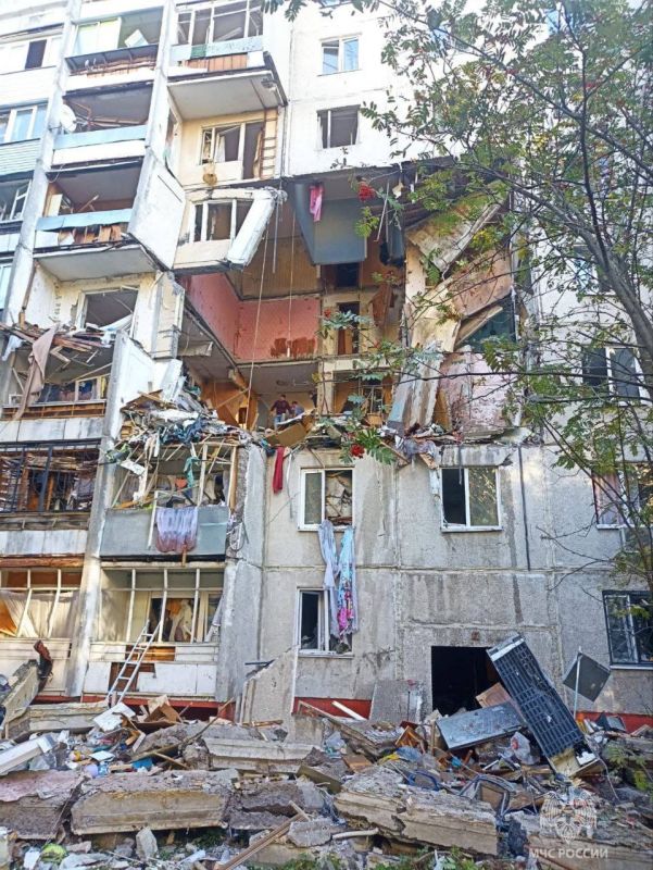 Три этажа жилого дома обрушились при&nbsp;взрыве газа: есть погибшие