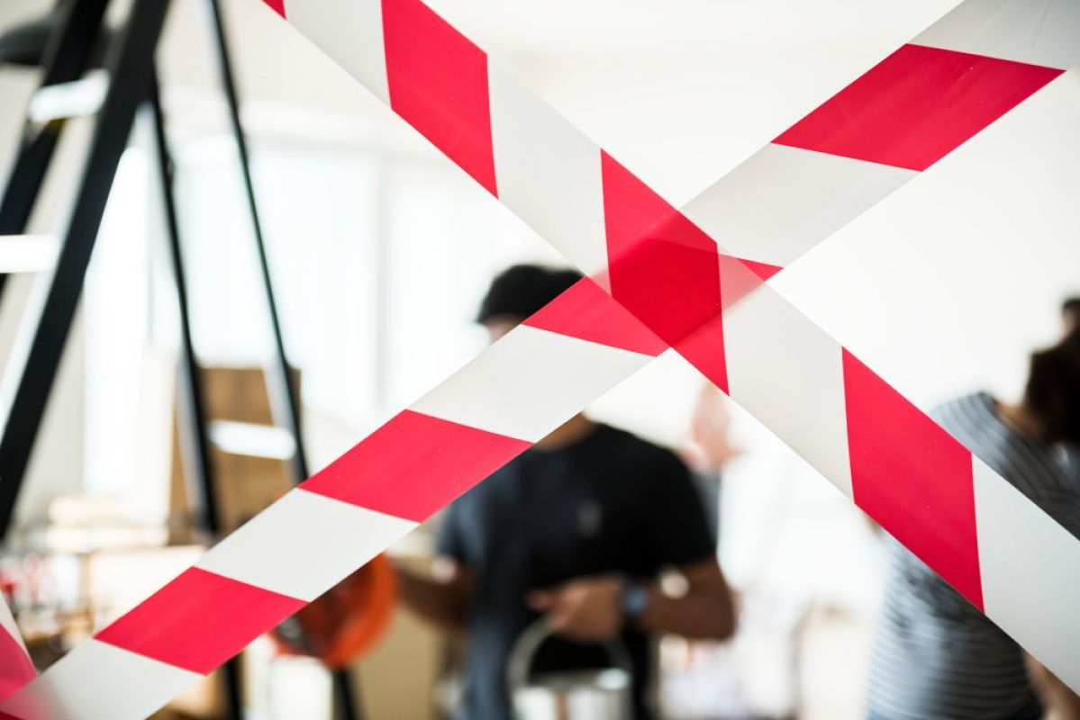 Школьница с&nbsp;ружьём расстреляла детей в&nbsp;гимназии — есть погибшие