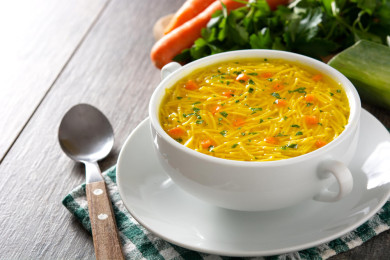 Шесть интересных рецептов сытных супов, которые согреют в зимние холода