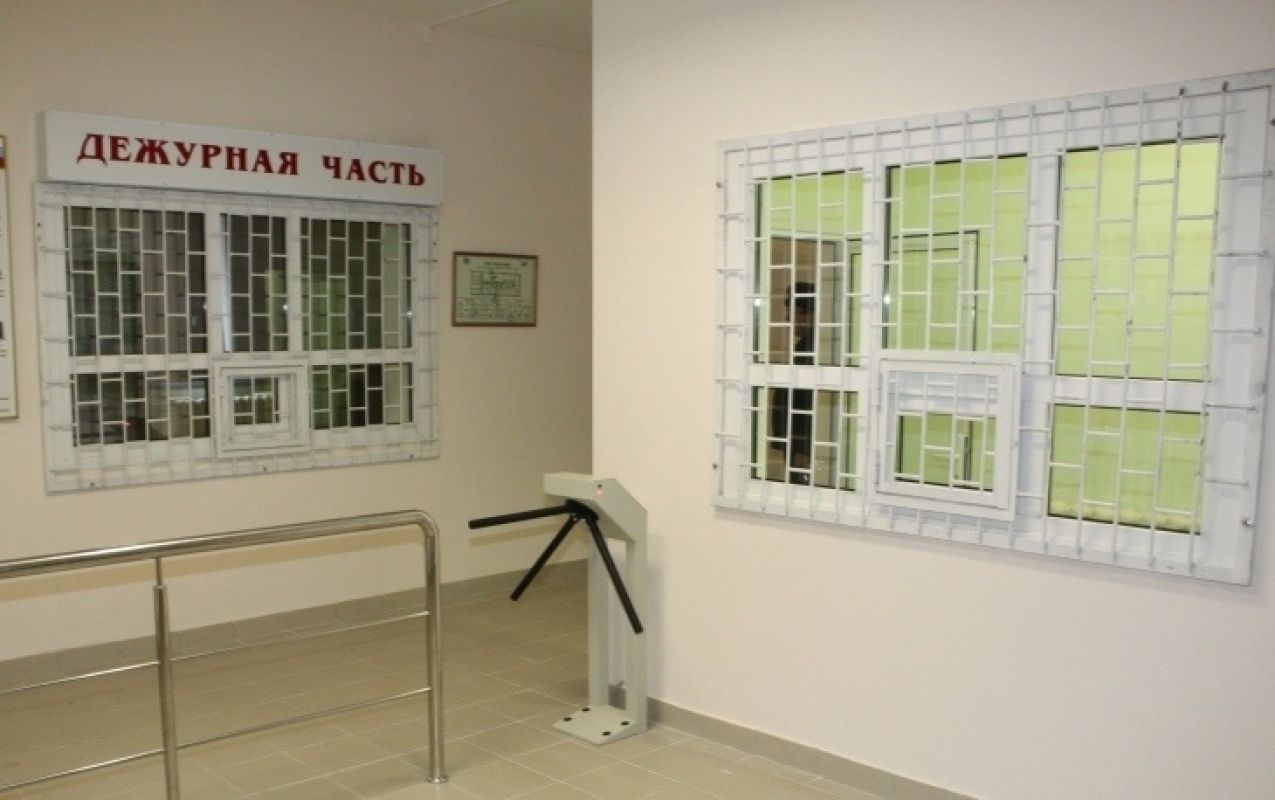 В Липецке любитель легкой наживы напал ночью на киоскера с молотком