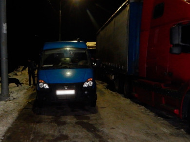 Бизнесмен из Краснодара пытался перевезти через Липецкую область почти 5 кг «синтетики» под видом доставки продуктов