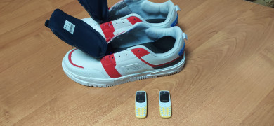В следственный изолятор Липецка попытались перебросить мобильные телефоны, спрятанные в подошве обуви