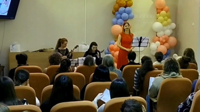 Неродившимся малышам и их мамам в женской консультации Липецка устроили концерт классической музыки