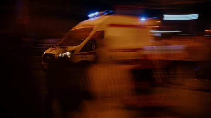 В Липецкой области две автомобилистки не поделили дорогу — пострадал мужчина