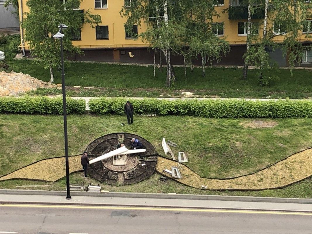 Цветочные часы в центре Липецка не будут радовать горожан