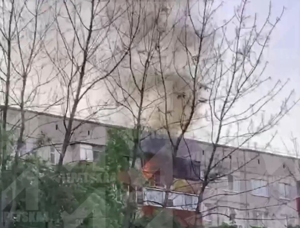 Многоэтажный дом горит в Липецке