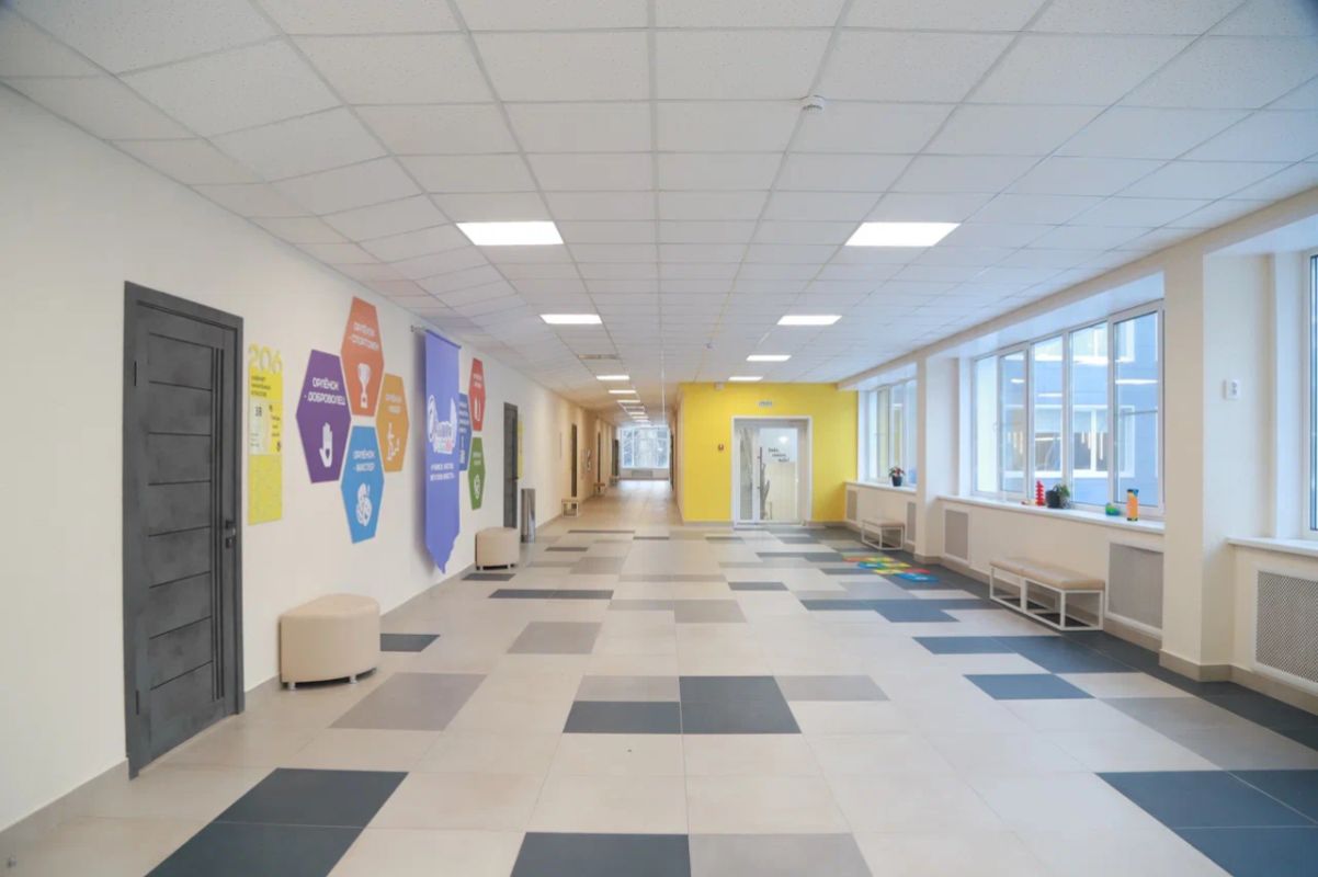 Липецкие власти взялись за поиски подрядчика, который возьмется отремонтировать школу за 138 млн рублей