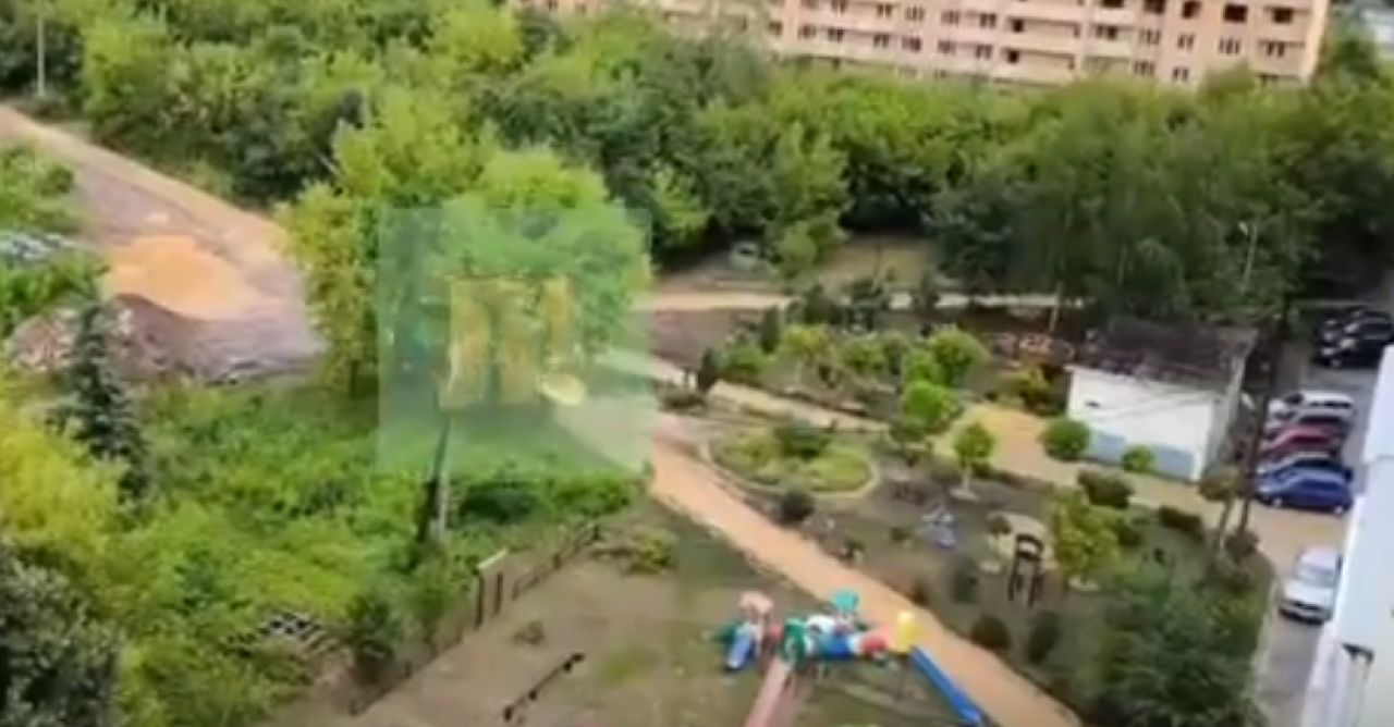 В Липецке смыло недостроенные тротуары