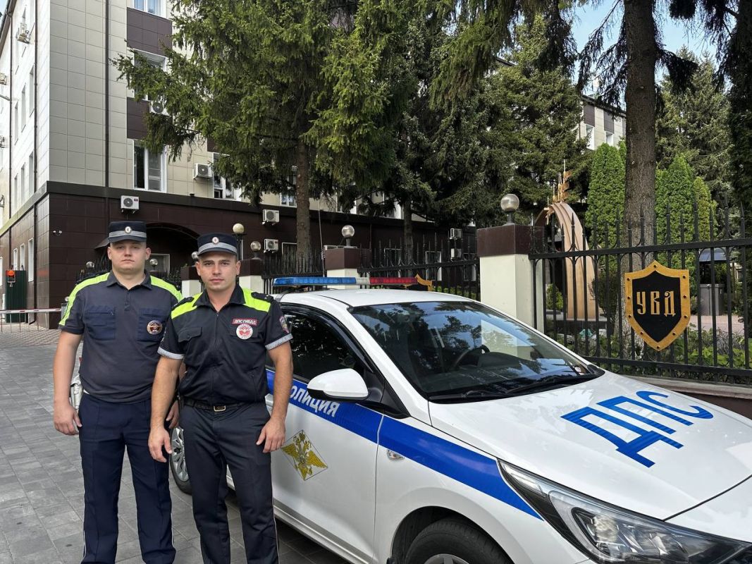 Липецкие гаишники остановили автомобиль с потерявшим сознание водителем