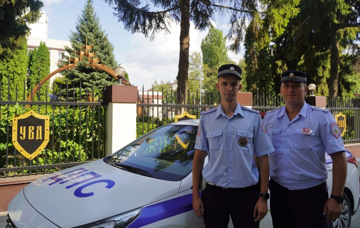 Липецкие гаишники доставили в больницу ребенка без сознания