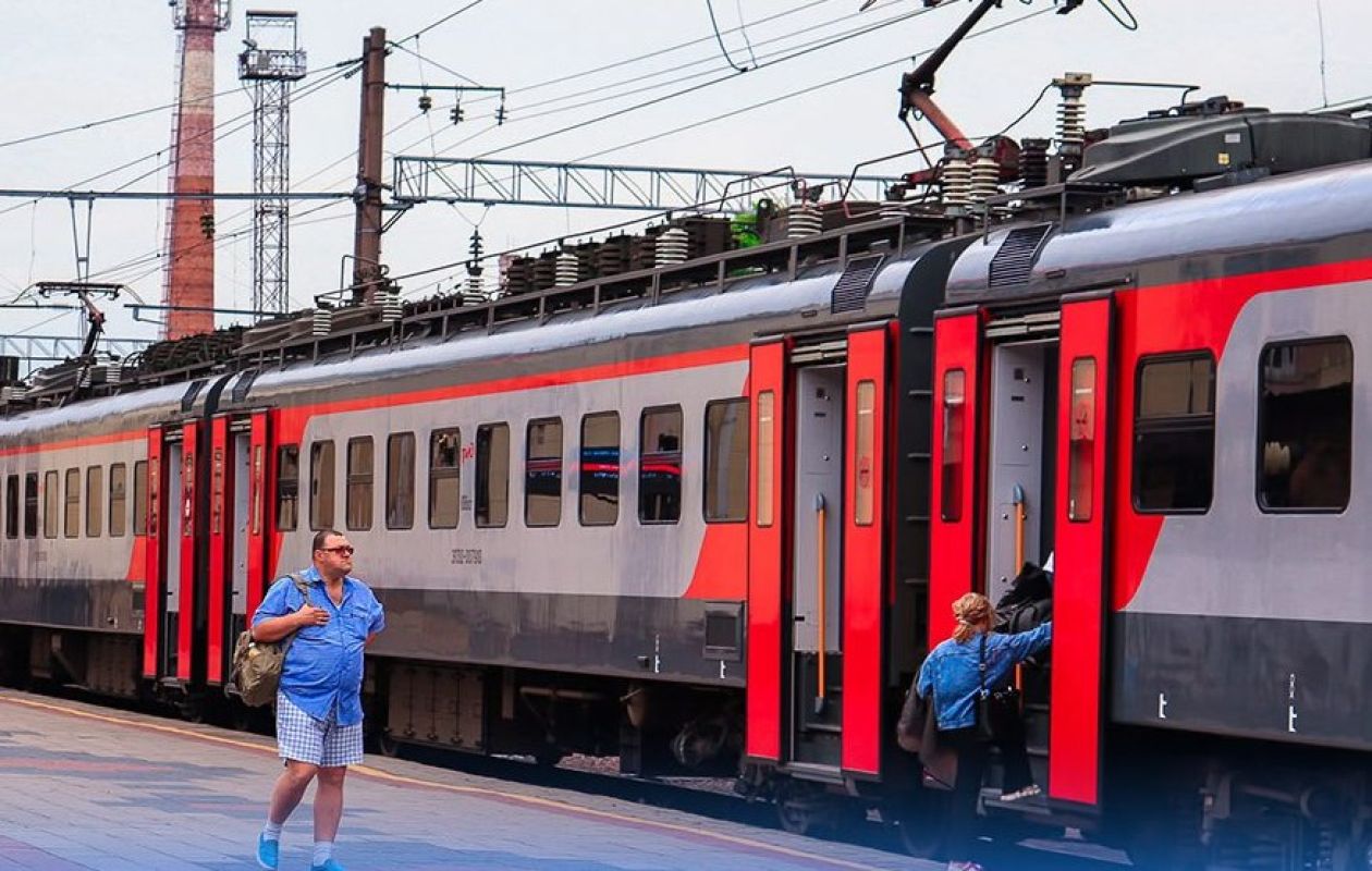 Подростка ударило током во время селфи на крыше вагона