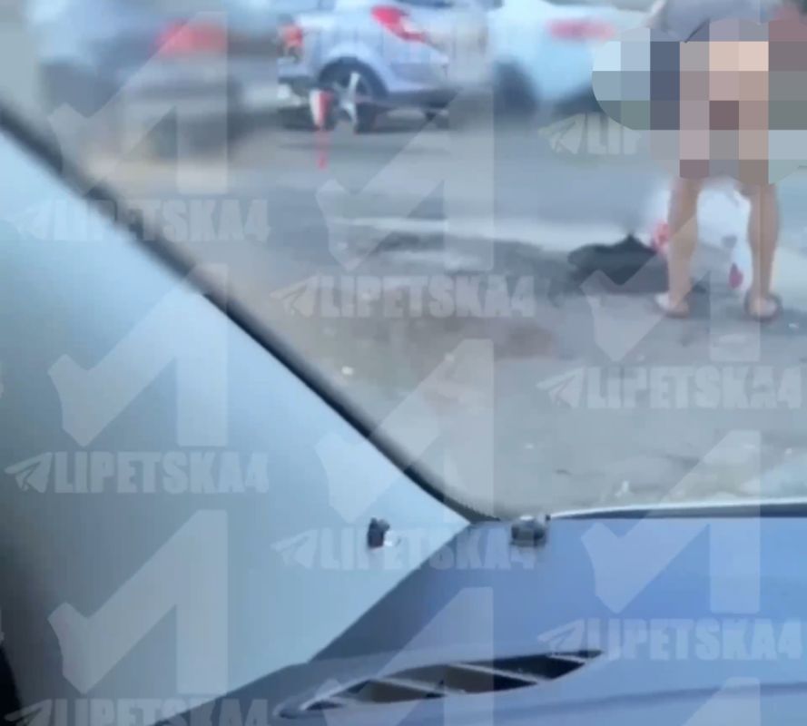 В Липецке возле детского сада разгуливал мужчина без штанов