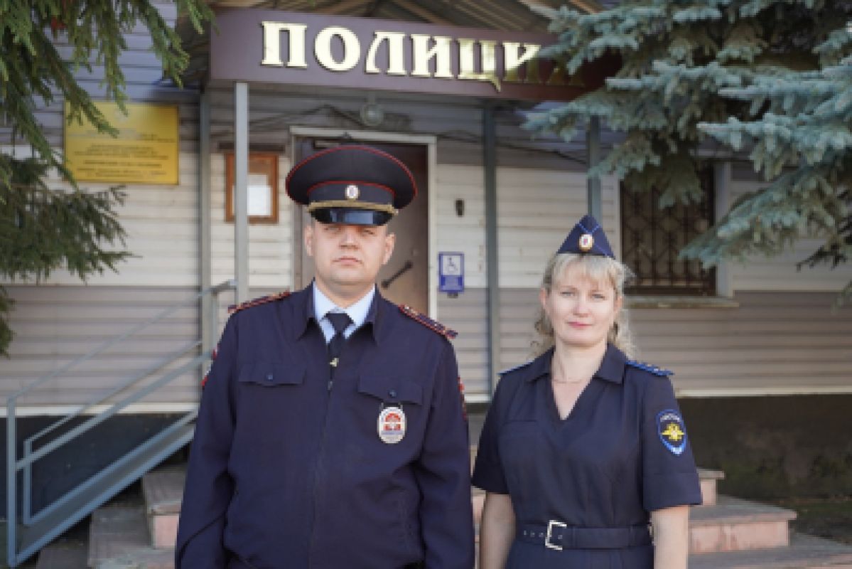 Полицейские нашли лежащую на дороге женщину: липчанке стало плохо и она не могла пошевелиться