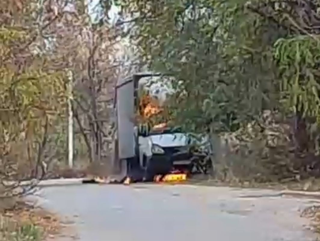 В Липецке сгорели бульдозер и грузовик