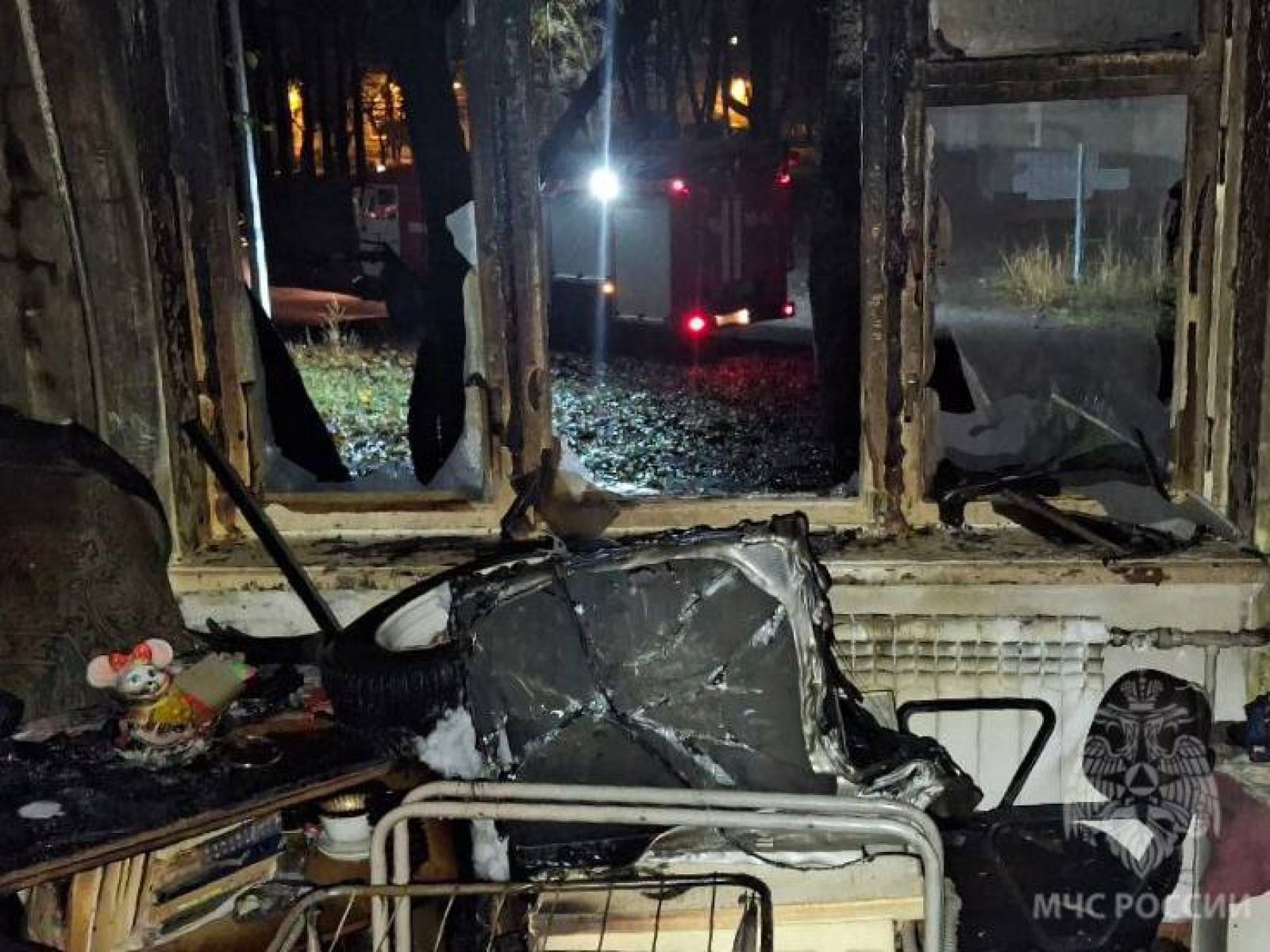 Обгоревшую при пожаре в Липецке девочку доставили в больницу