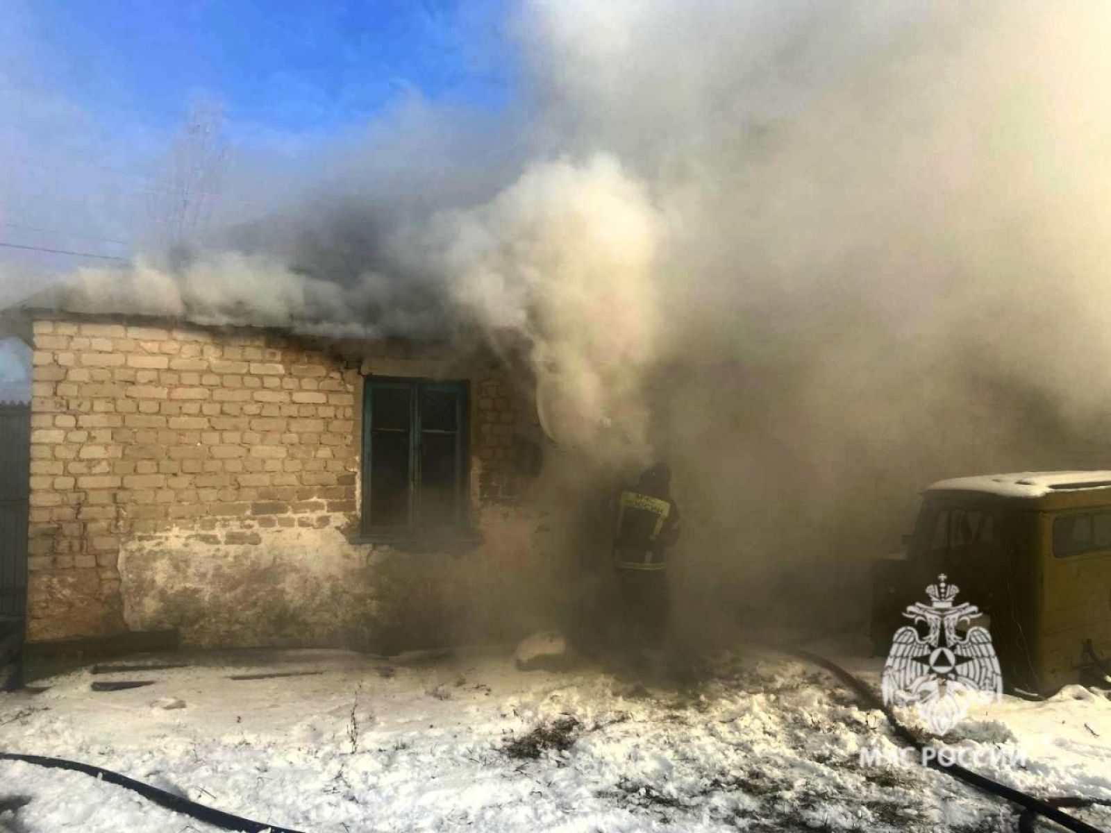 Двое мужчин погибли в страшном пожаре в липецком селе