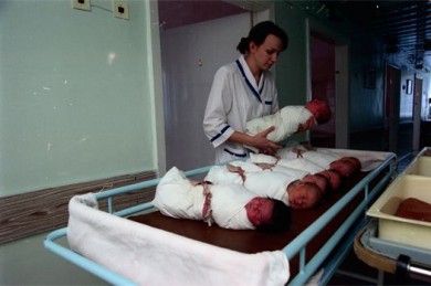 Липчане стали реже умирать и чаще жениться