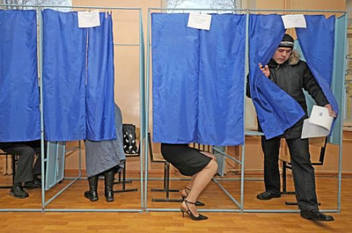 Во время выборов наблюдателям всегда найдётся за чем понаблюдать