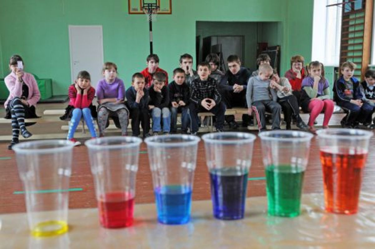 Детей фокусы Трах-Баха неизменно приводят в полный восторг