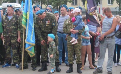 Мэр Липецка надеется на сознательность десантников
