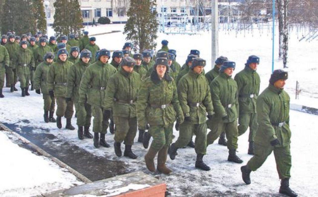 Дилемма «служить или не служить», возможно, скоро заменится на «срочка или контракт»
