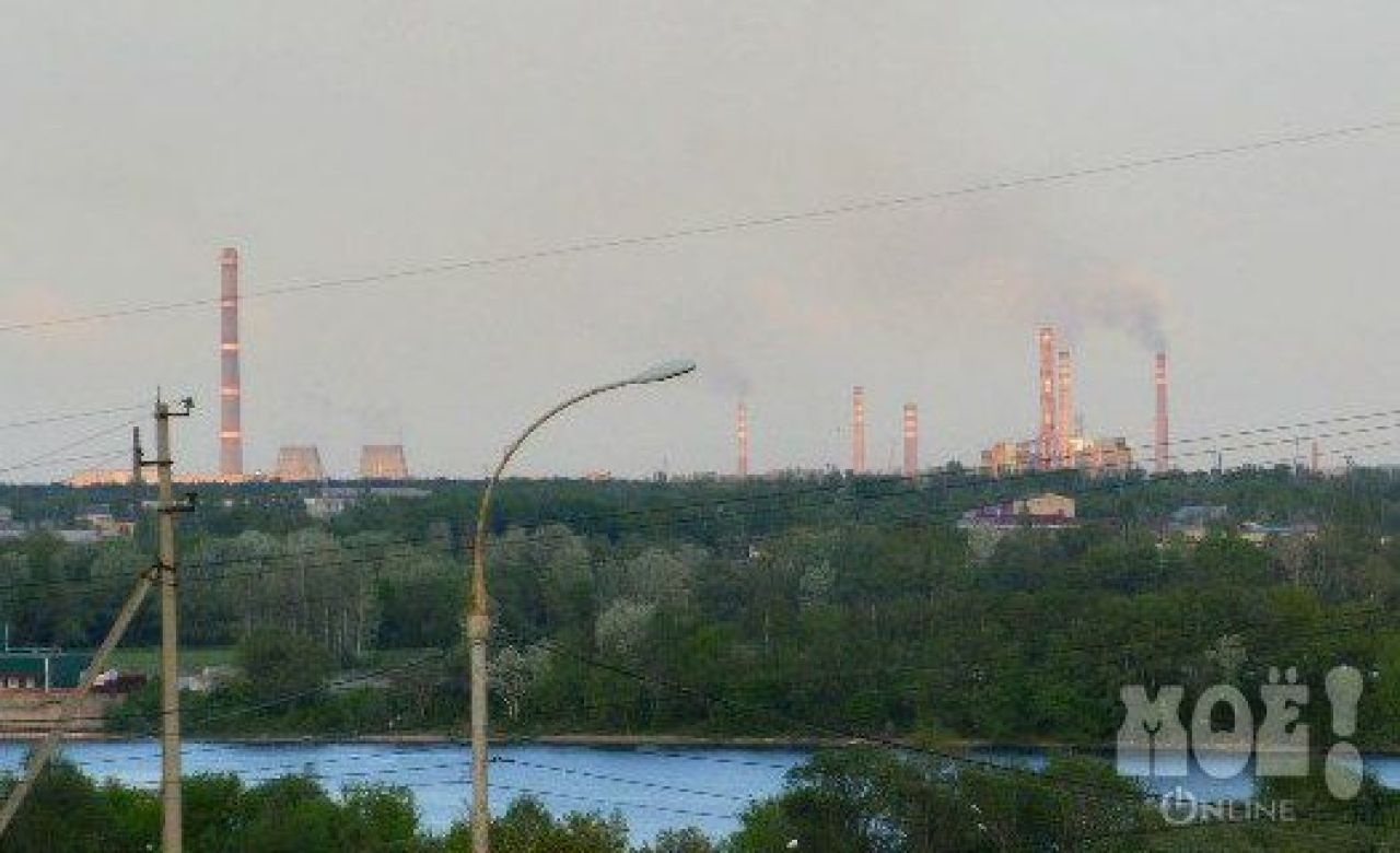 Из-за жаркой и безветренной погоды экологи попросили НЛМК снизить выбросы