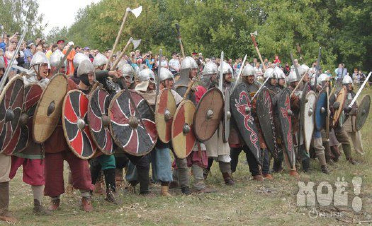 В Елецком районе более двух тысяч человек стали свидетелями средневекового сражения