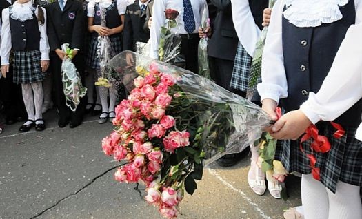 Путин предложил проработать идею скользящего графика начала учебного года