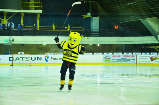 Российское сообщество фанатов хоккея обсуждает новый талисман хоккейного клуба «Липецк»