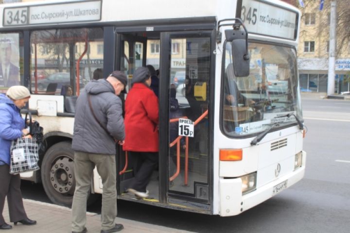 Липецк транспорт проезд. Остановка сиреневый проезд липецк. Проезд автобусом липецк. Липецк общественный транспорт маршруты. Оплата проезда в транспорте липецк.