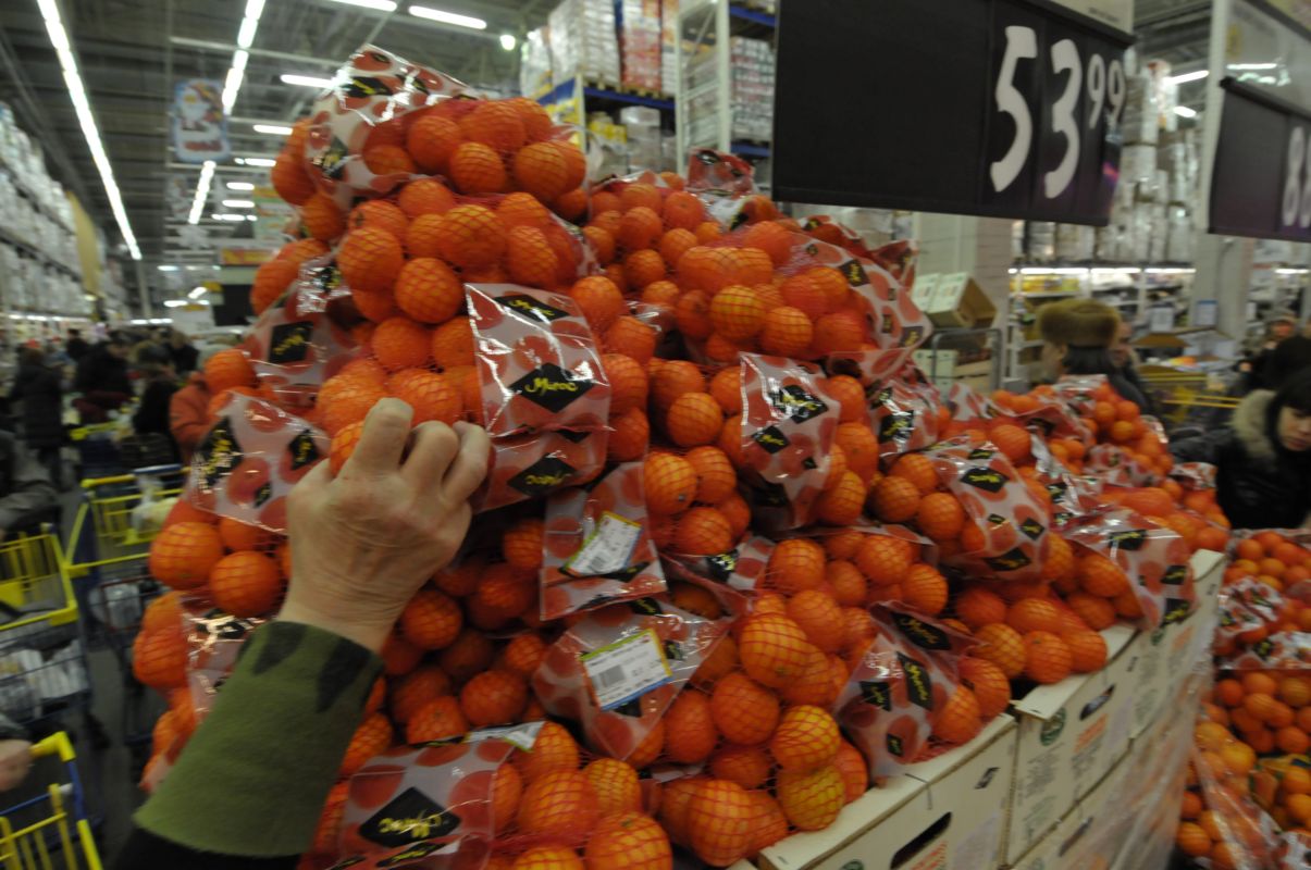 Роспотребнадзор открыл для липчан горячую линию по некачественным продуктам
