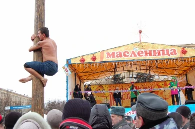 В Липецке на Масленицу поставят 8 призовых столбов