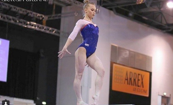Ангелина мельникова фото в купальнике Воронежская гимнастка Ангелина Мельникова выиграла 4 медали на турнире в Италии 