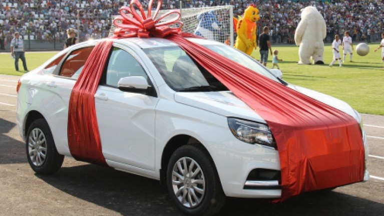 Выиграть автомобиль
