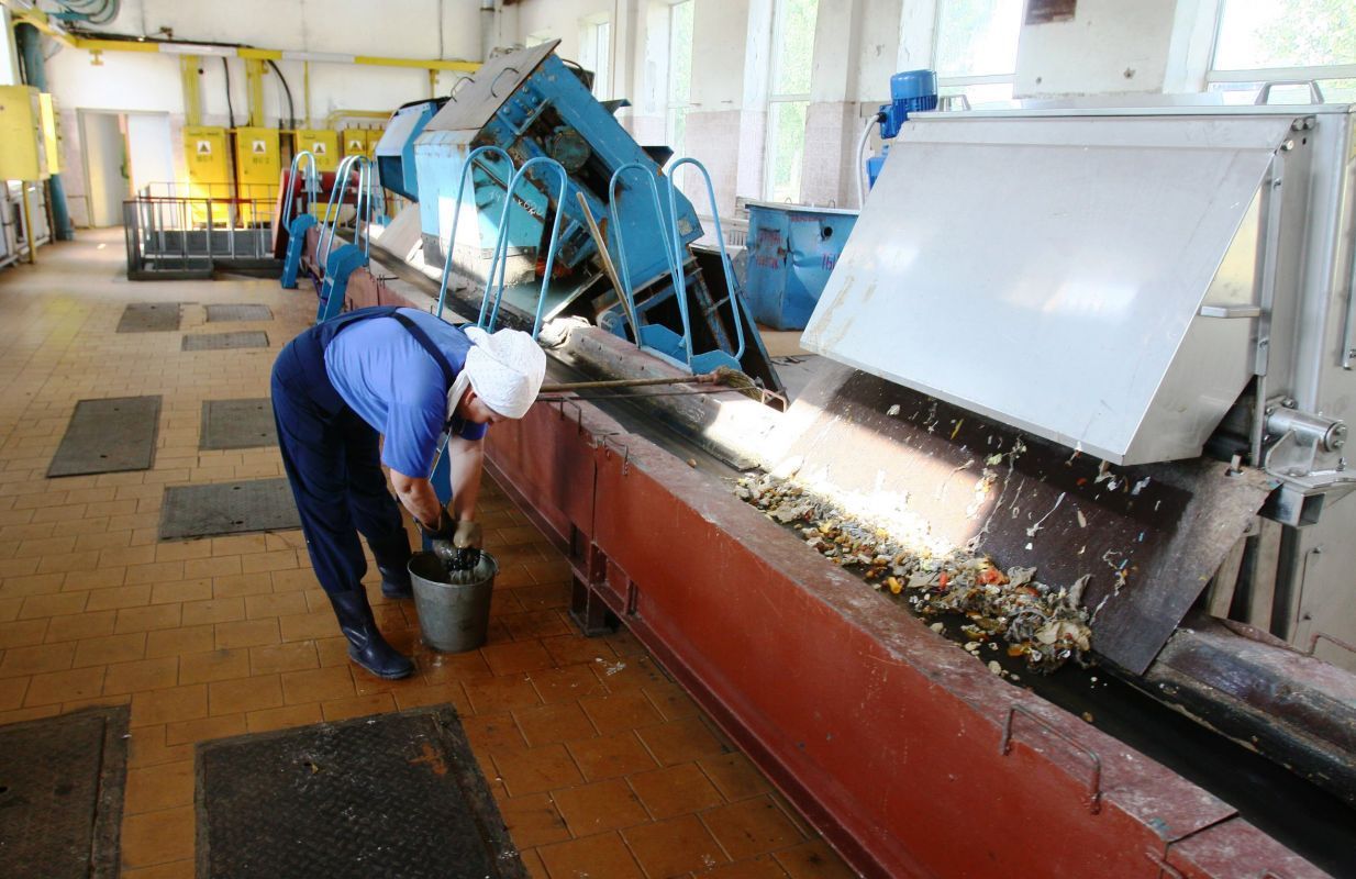 современный сборочный цех. станция химводоподготовки тэц. корпусообрабатывающий цех. дезинфекция на мясокомбинате. очистка цехов.